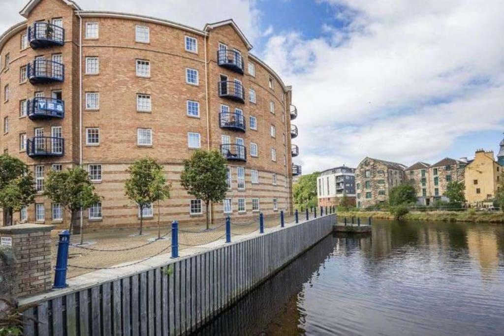 My Waterfront Apartment, Views Over Water Of Leith Edimburgo Exterior foto